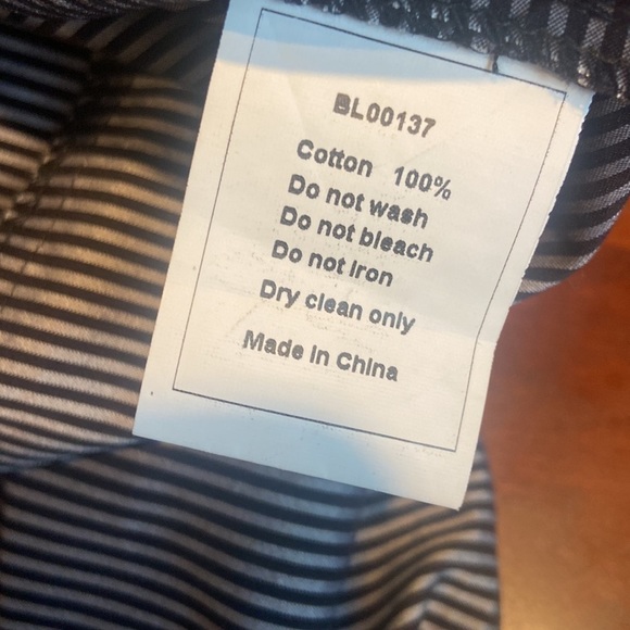 🌎Gorgeous Holy G Blouse - Picture 8 of 9